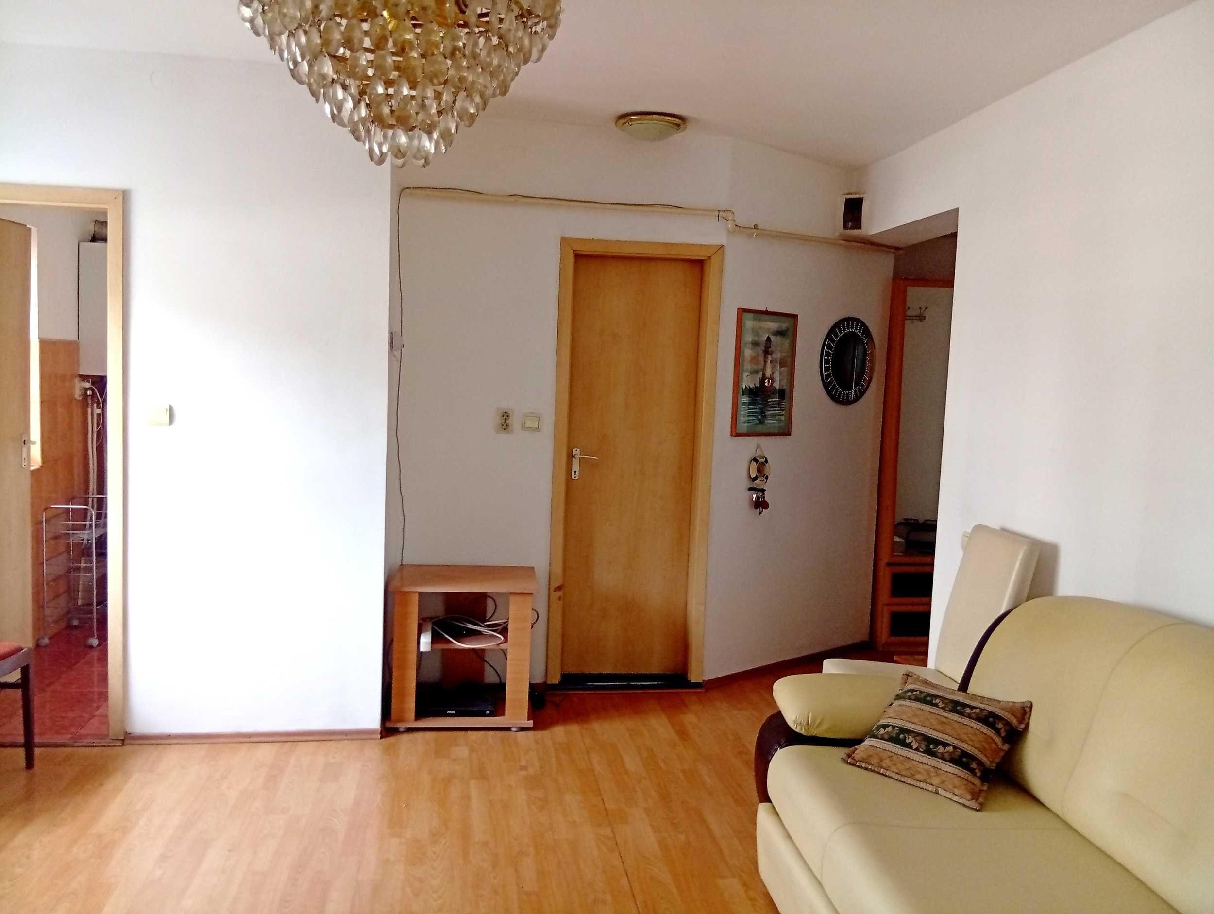 Inchiriez apartament cu o camera Andrei Muresanu