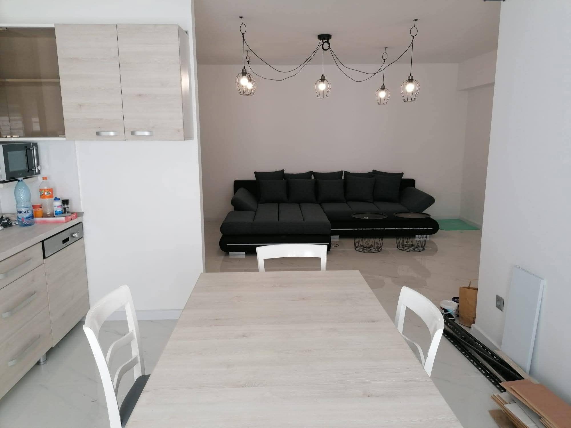 Dau in chirie apartament 75 mp