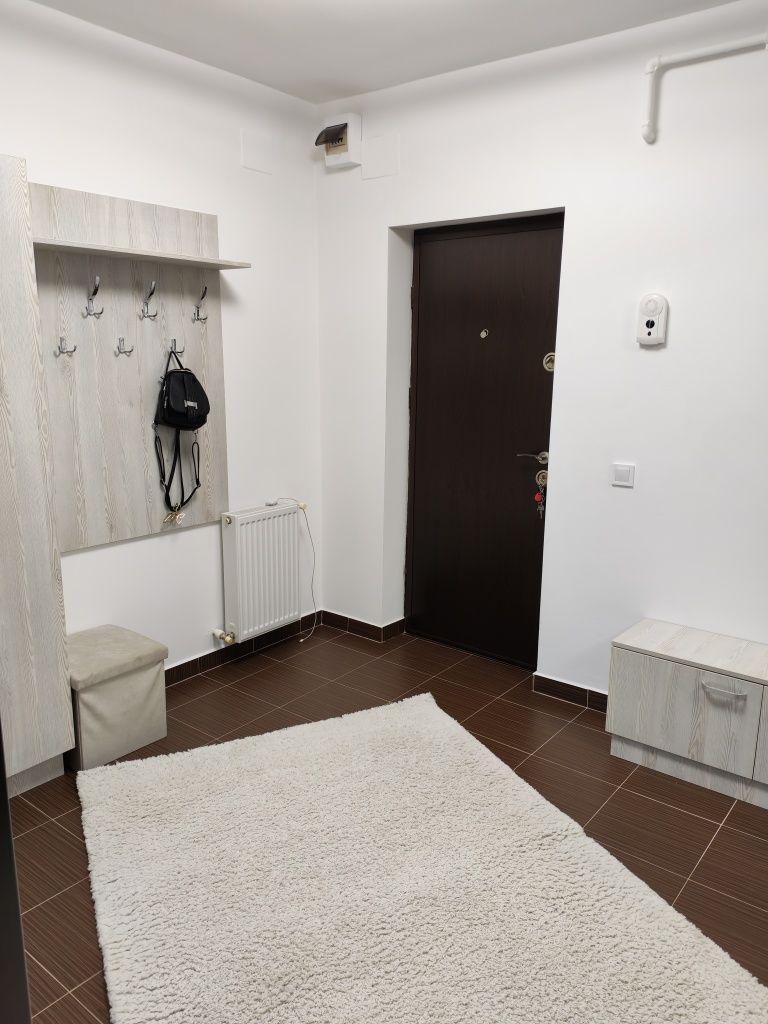 Închiriez apartament 40 mp plus balcon Florești/Florilor