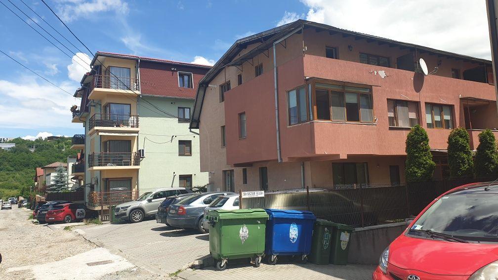 Pers Fizica închiriez 3 camere zona Campului str. V. Felea