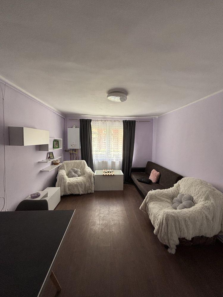 Garsoniera de inchiriat, 24 mp, cu loc de parcare, zona Tractorul
