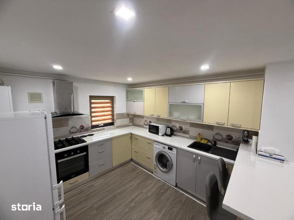 Apartament 2 camere cochet de închiriat – Centrul Civic