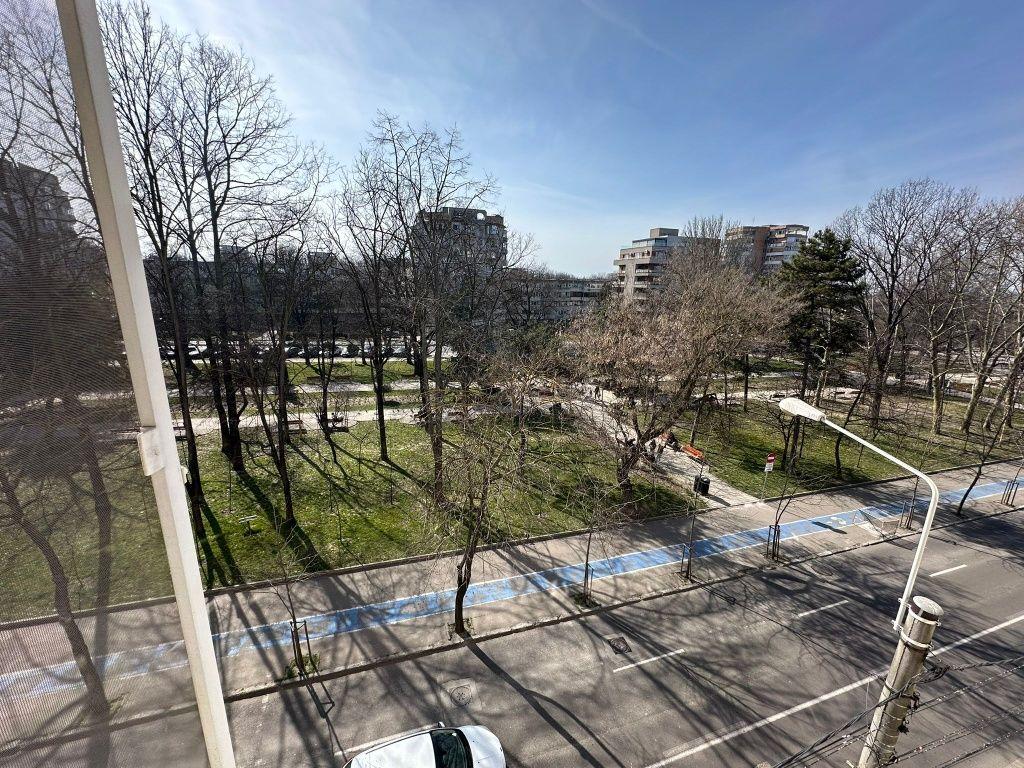 Tomis 2 , 2 camere decomandat centrala etaj 3