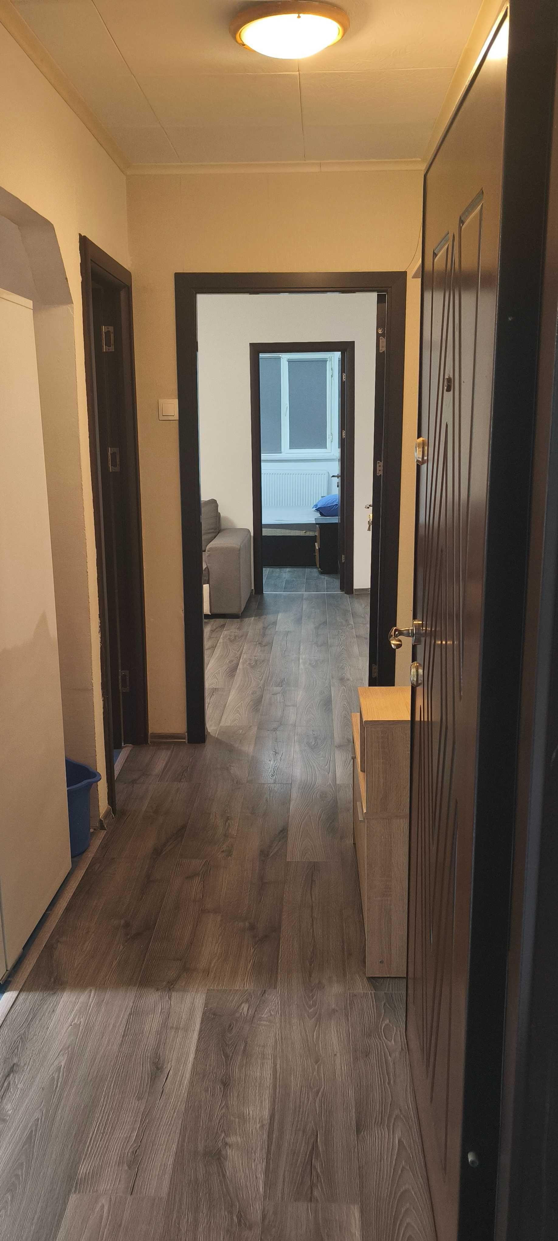 Proprietar inchiriez apartament 2 camere Scoala 8
