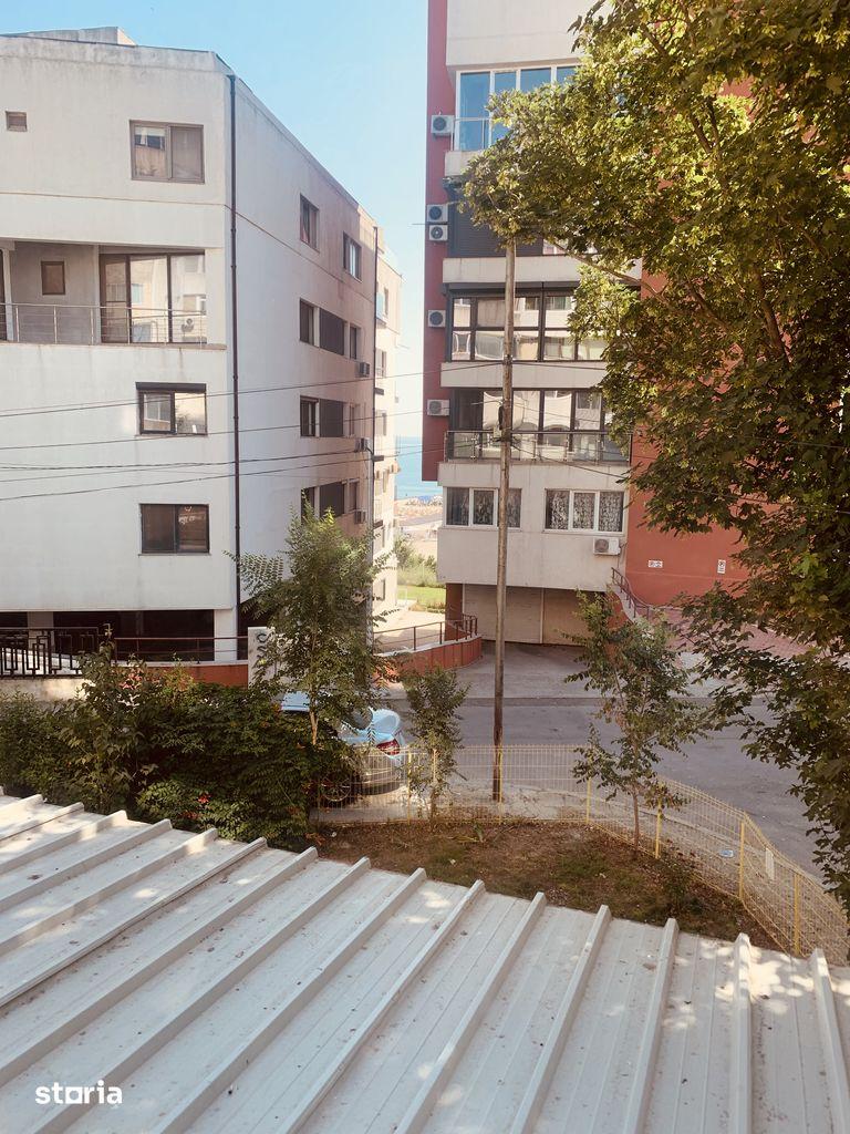 Apartament de închiriat cu 2 camere, Faleza Nord zona Reyna Constanta