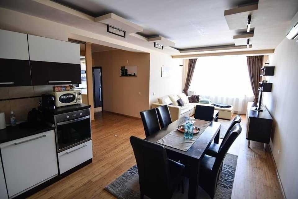 De închiriat apartament 3 camere in Mamaia