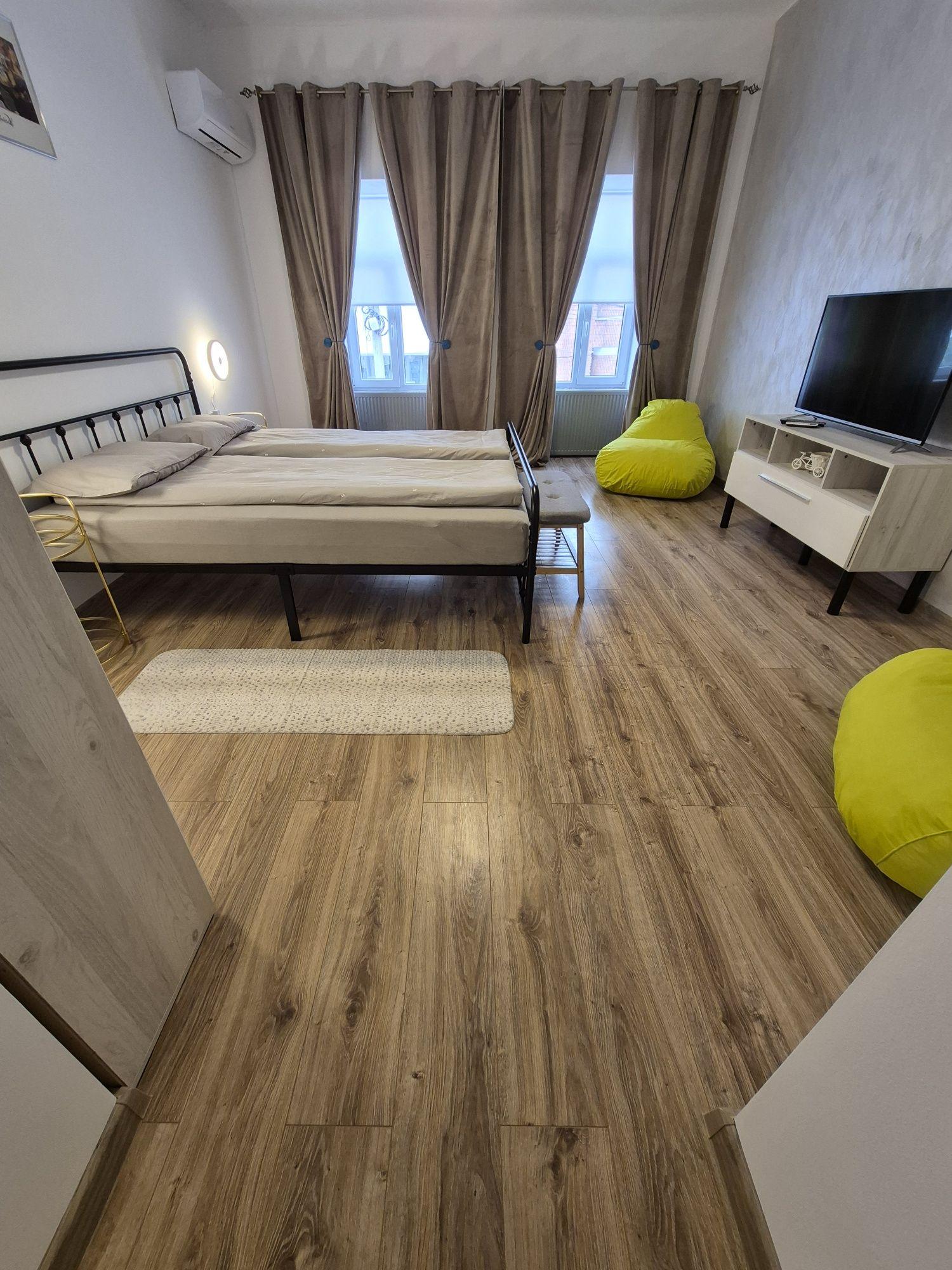 Studio/garsonieră de închiriat ultracentral - imagine 1