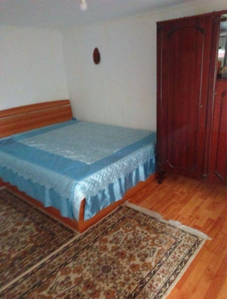 Inchiriez 1 cameră cu baie în Barieră