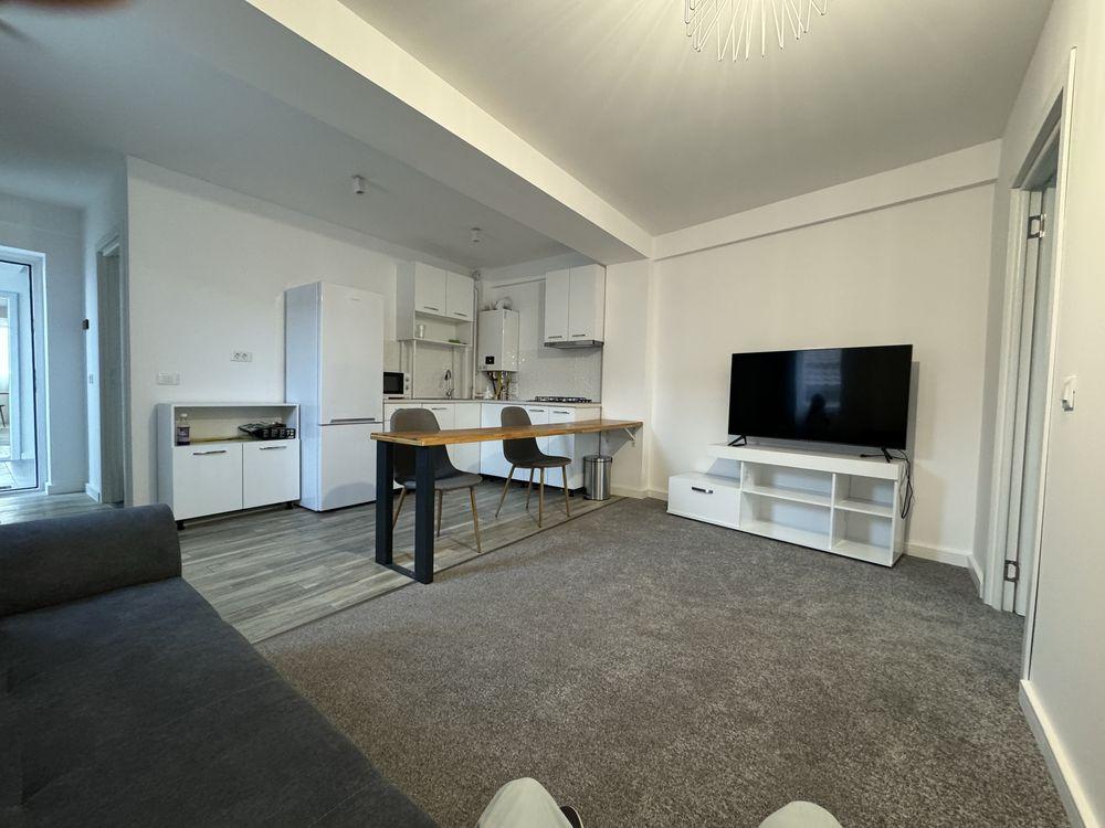 Inchiriez apartament centru, zona Piata Mare, centrala proprie, AC