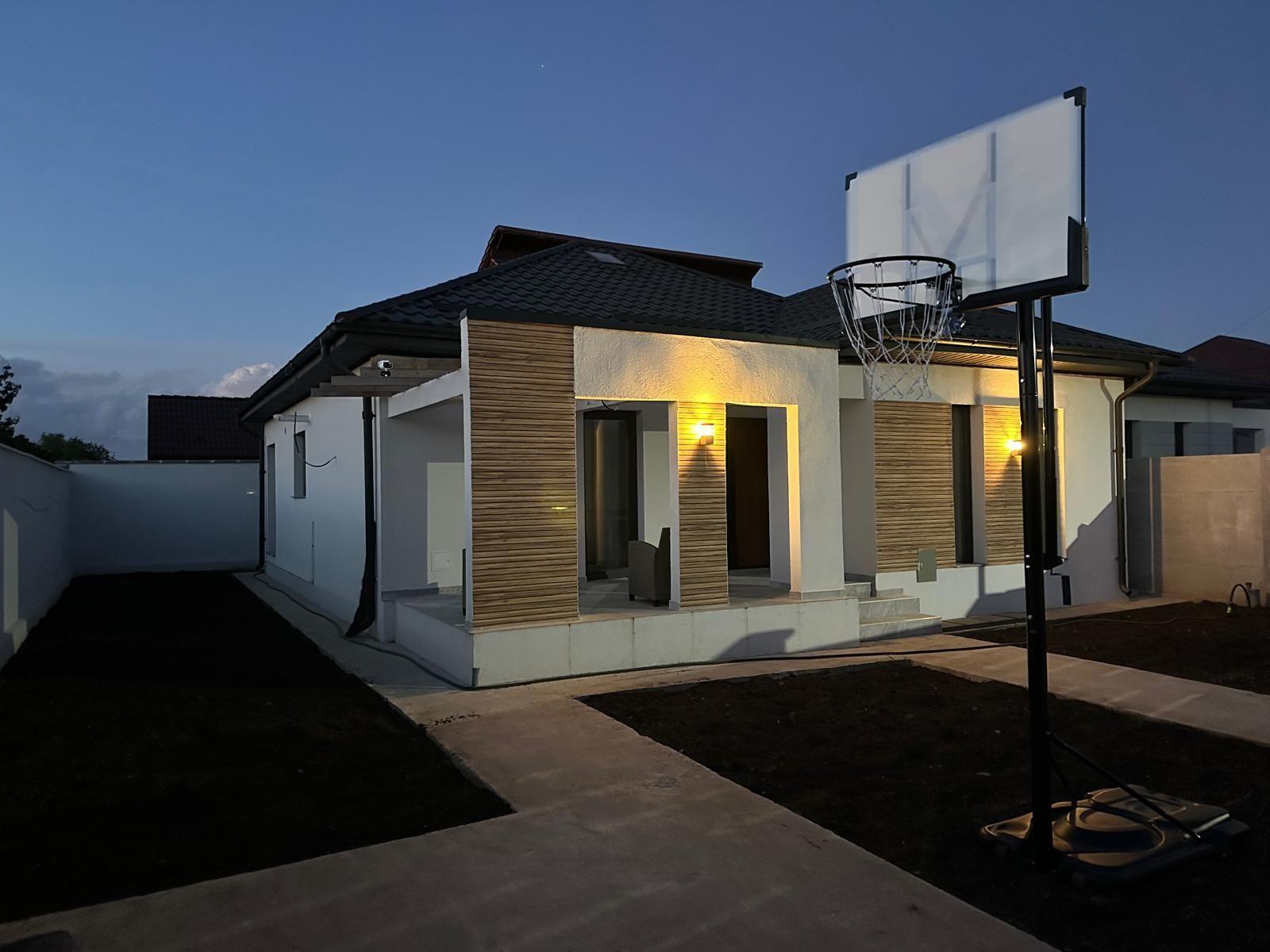 Vand casa zona Selgros,Damila,Capsunarie