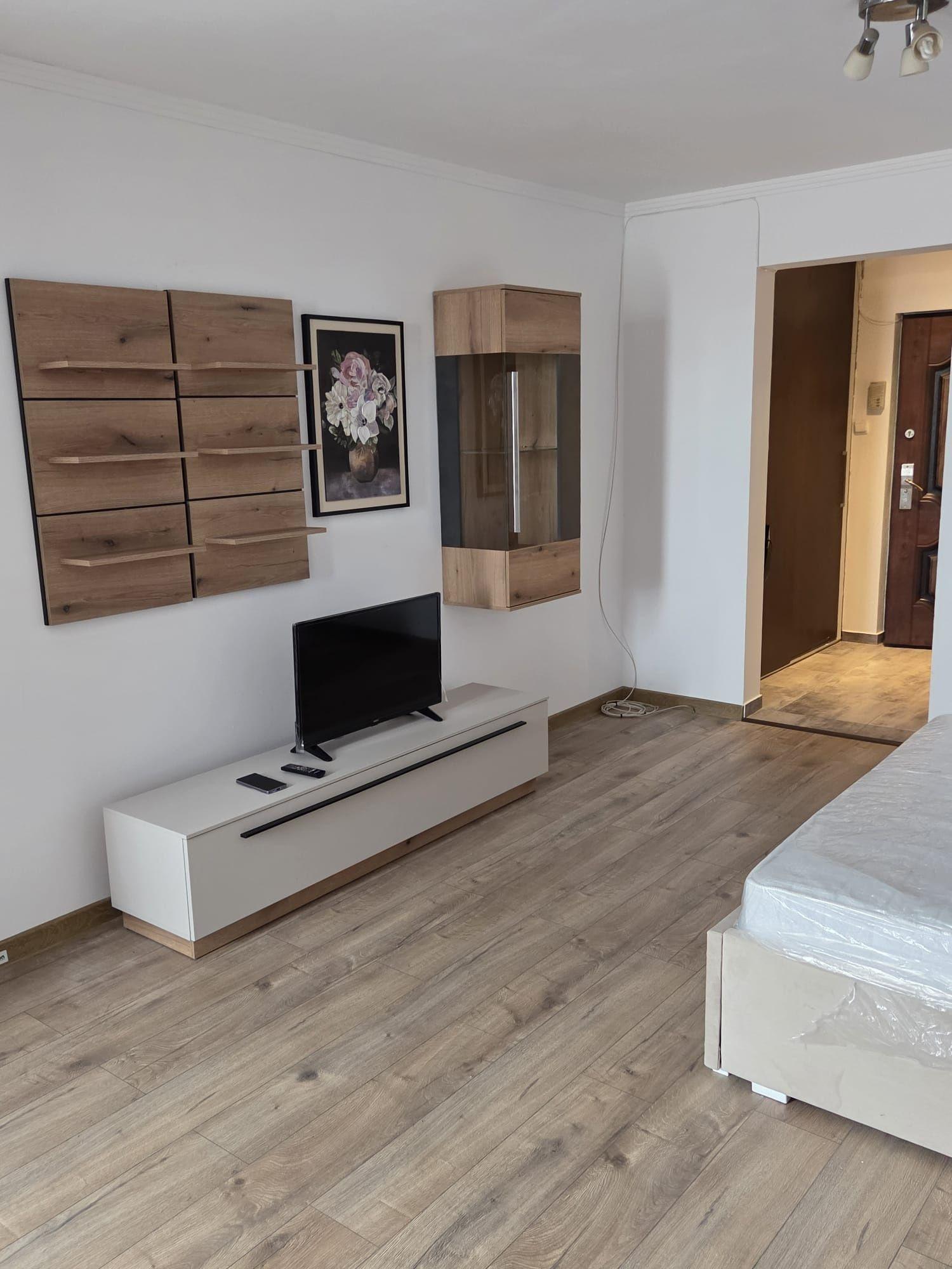 Inchiriez apartament cu 1cameră