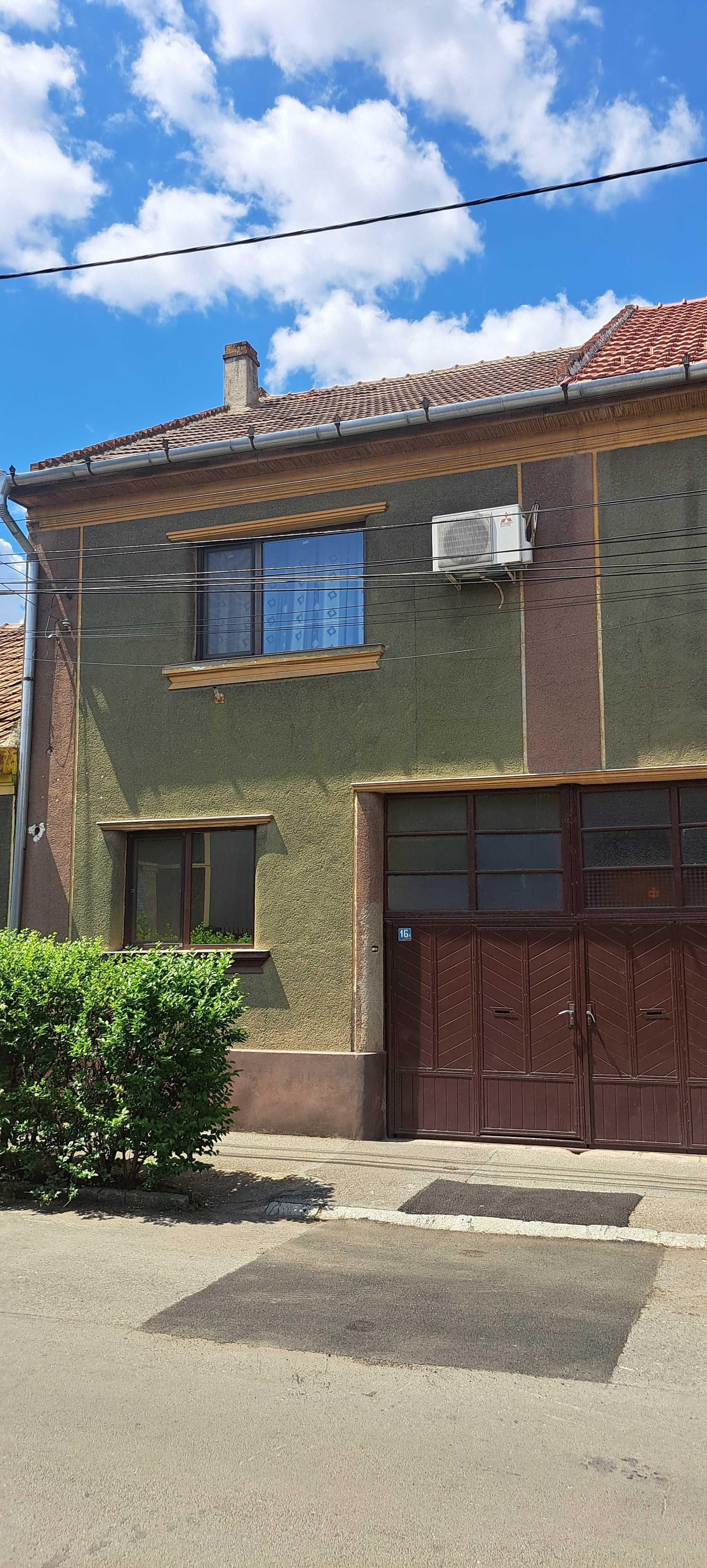 Vand casa central 189000 euro - imagine 1