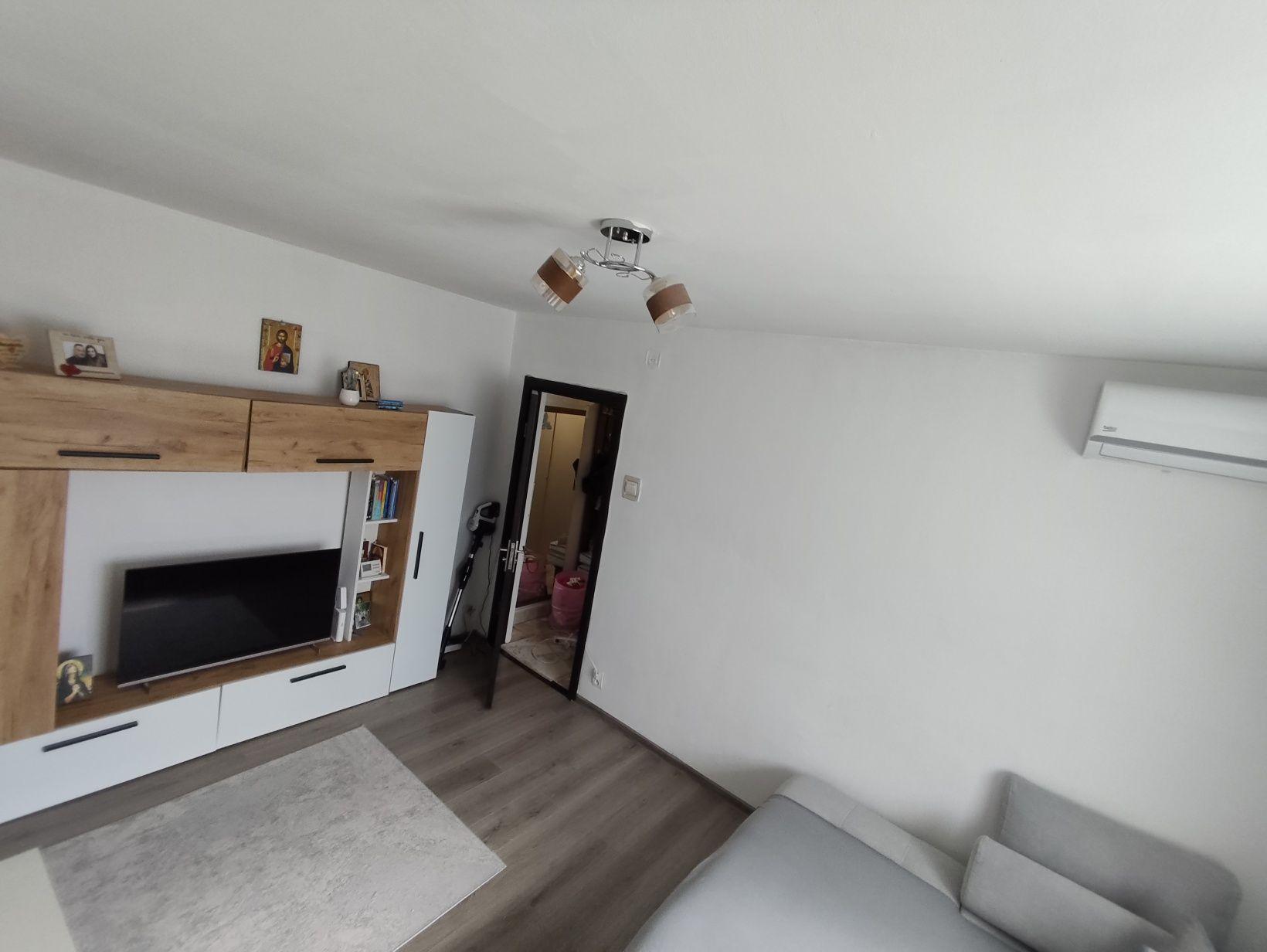 Apartament de vânzare Malul Roșu