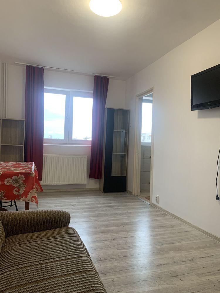 Imchiriez garsoniera gara de sud renovat