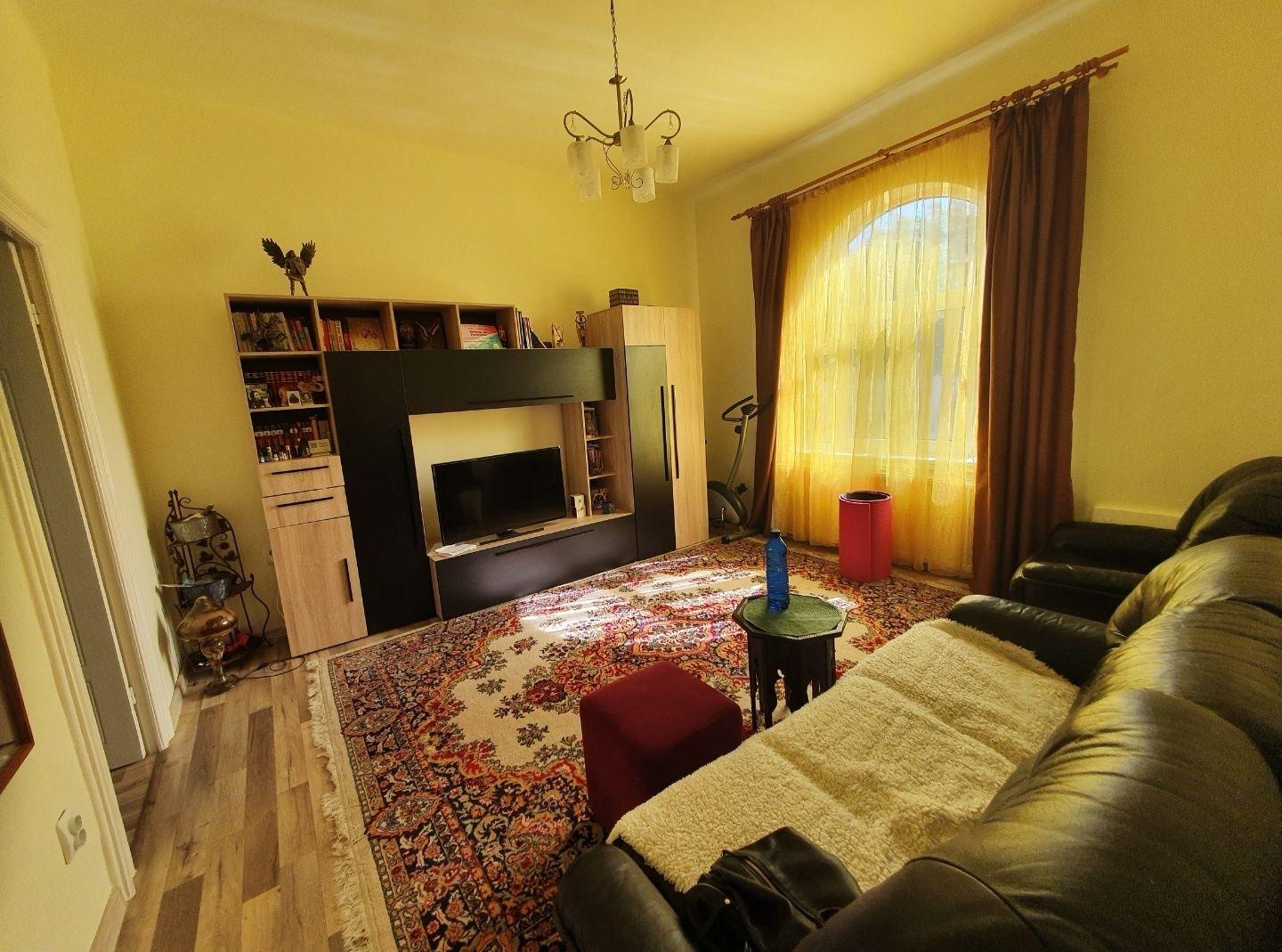 Inchiriez casă 3 camere în zonă centrală în Ploiești! - imagine 1