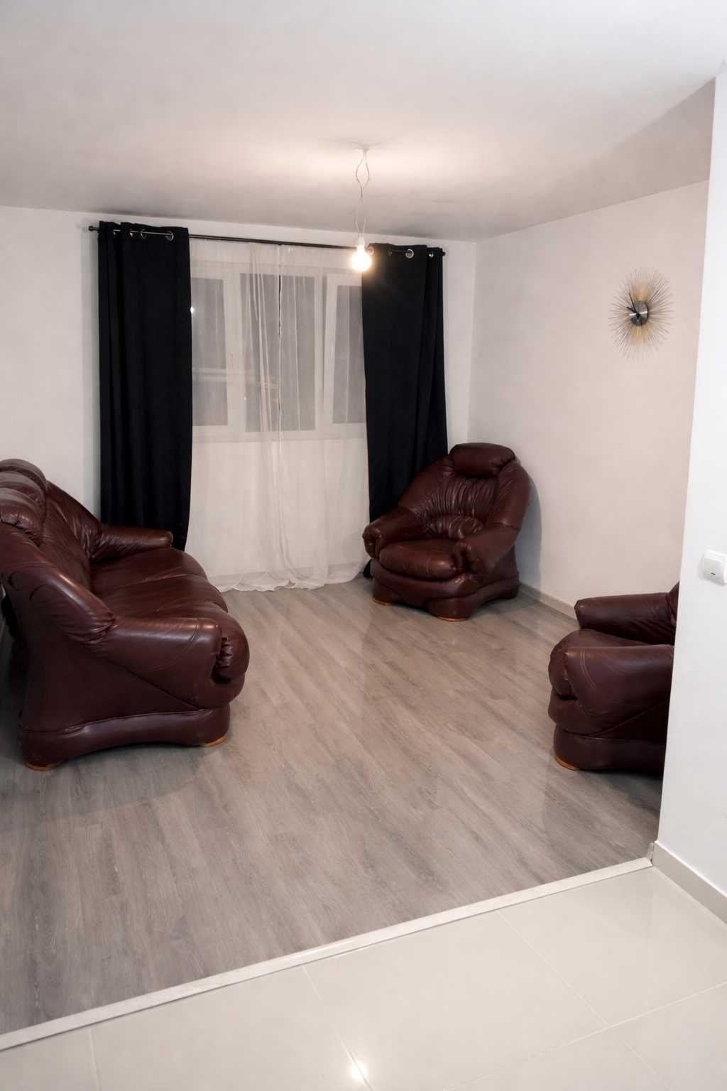 Garsonieră Băneasa Străulești 21 mp Etaj 3 Renovată + 18 mp Curte, 45.000 Euro Negociabil. - imagine 1