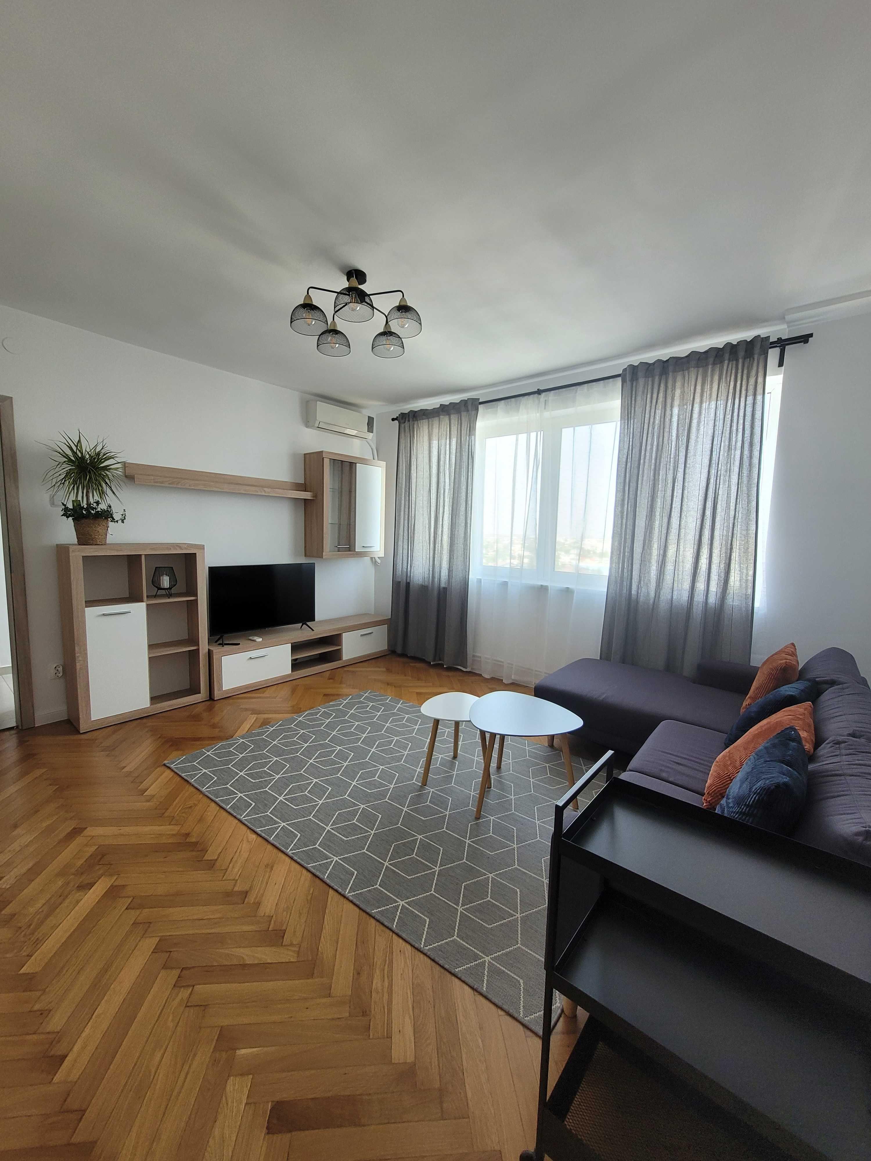Închiriez apartament 2 camere metrou 1 mai