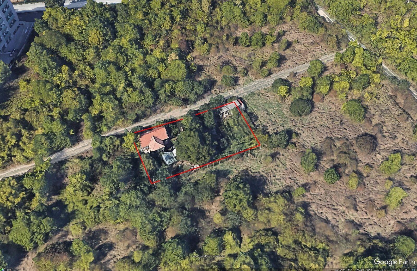 Vând teren intravilan Băneasa Jandarmeriei 700 mp