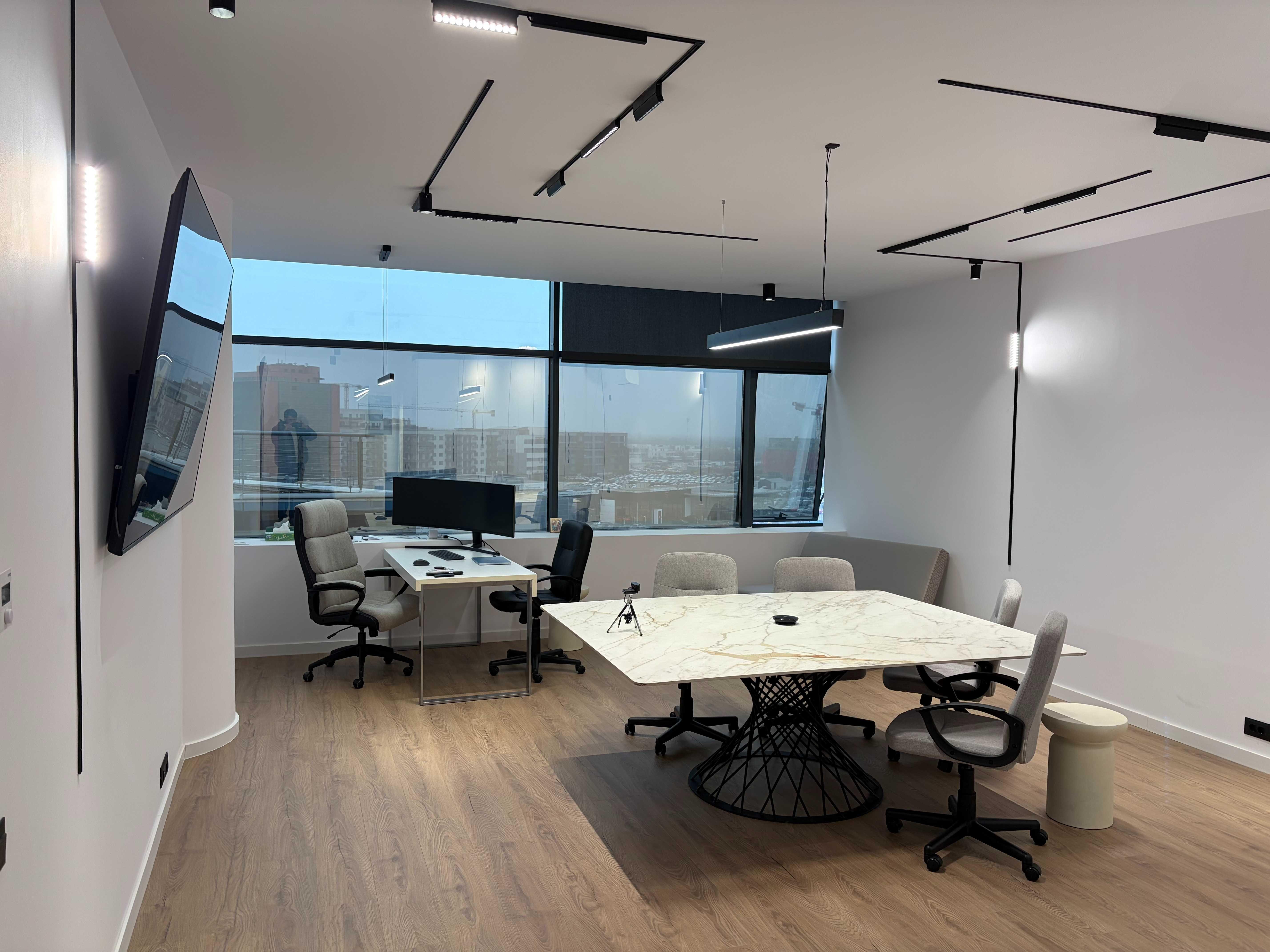 birou individual /sala conferinte inchiriat cu 760€ in zona promenada pipera ONE NORTH LOFT