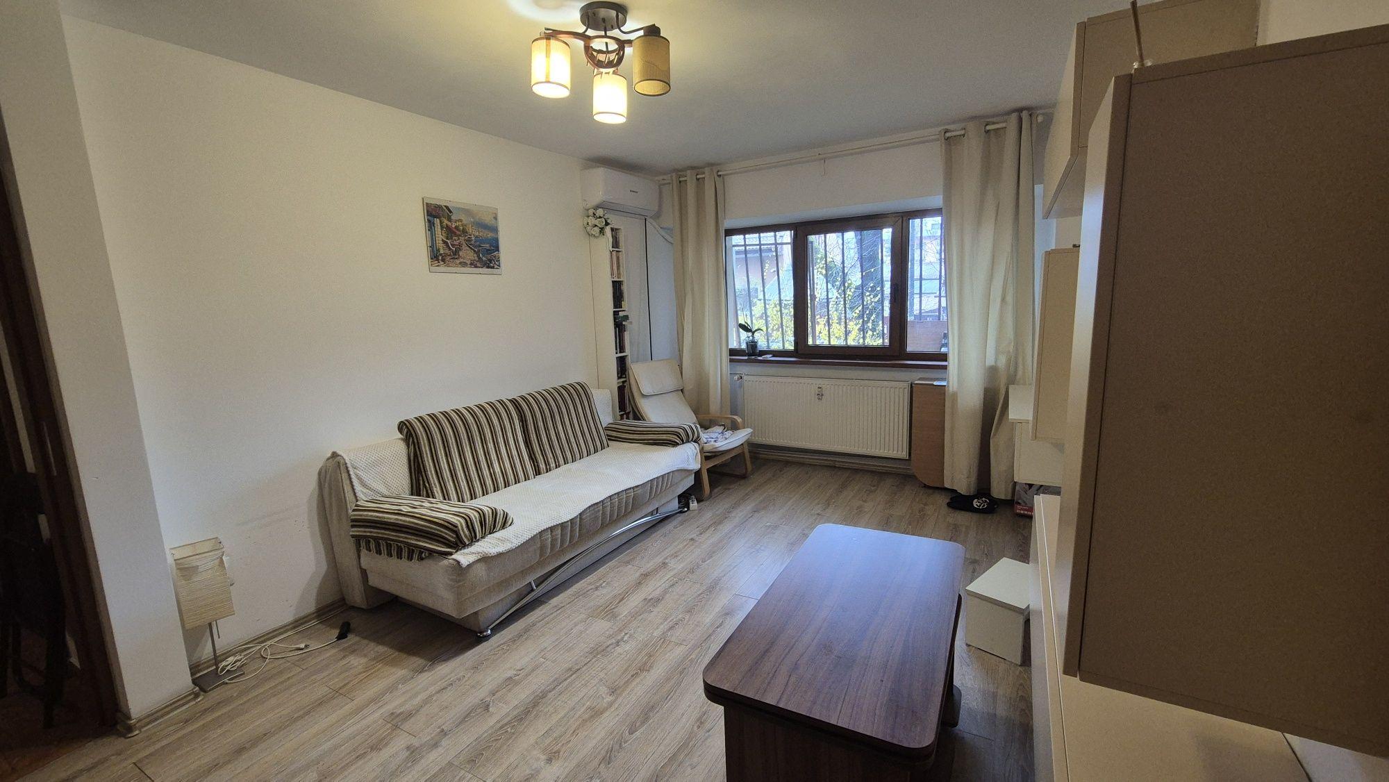 Inchiriez apartament zona lacul tei