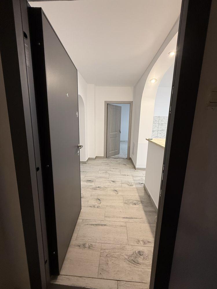 Inchiriez apartament 3 camere sector 2, direct proprietar - imagine 1