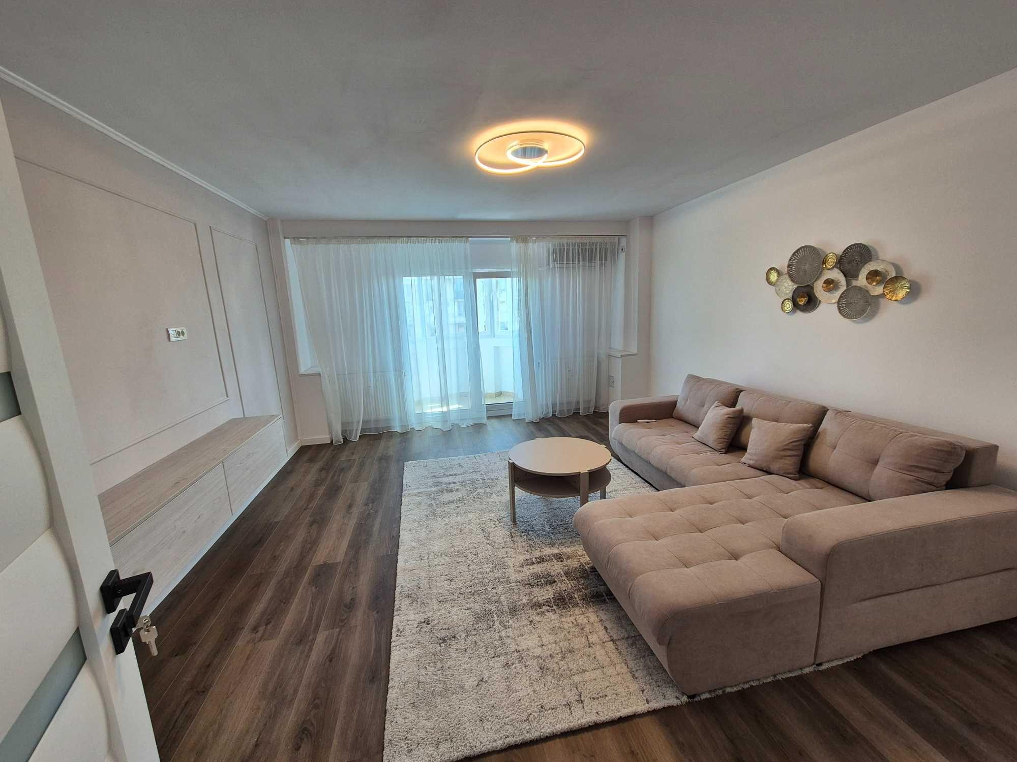 Proprietar vand apartament decomandat 3 camere rond Piata Alba Iulia