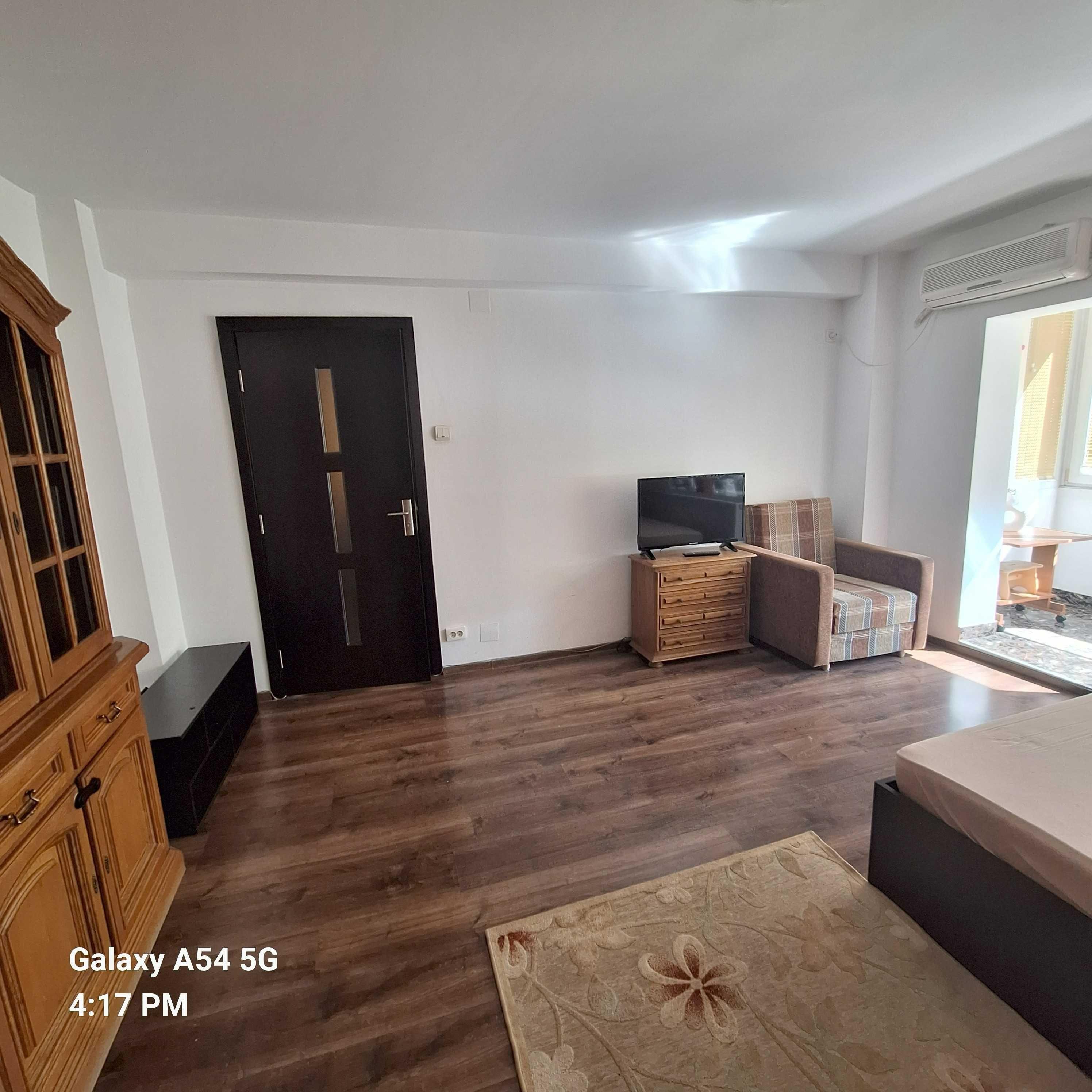 Direct proprietar ofer garsoniera spre inchiriere langa rond Alba Iulia 390 euro