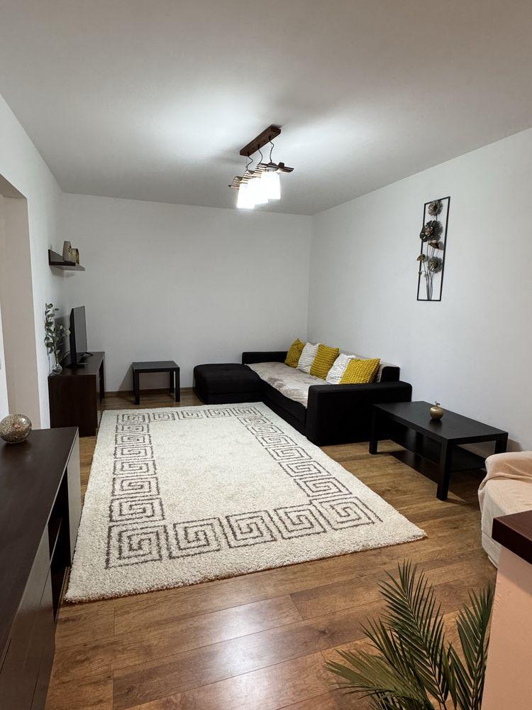 Ap 2 camere de inchiriat , Titan metrou, parcare. Proprietar