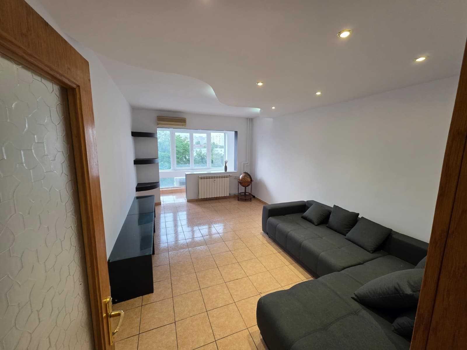 Inchiriez apartament 3 camere