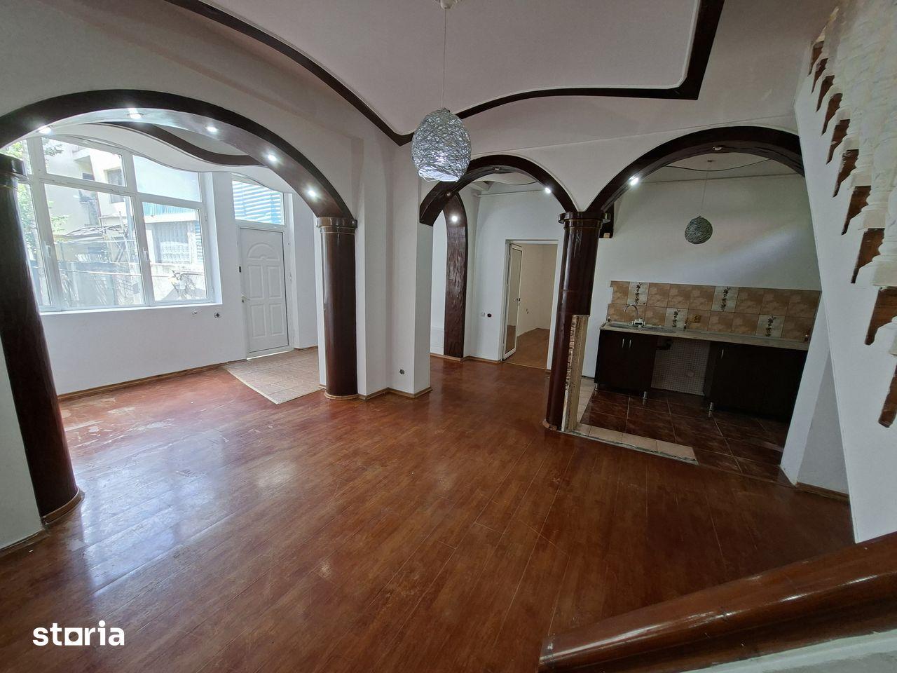 Piata Unirii, Calea Calarasilor, PROPRIETAR, vand casa P+M, 4 camere