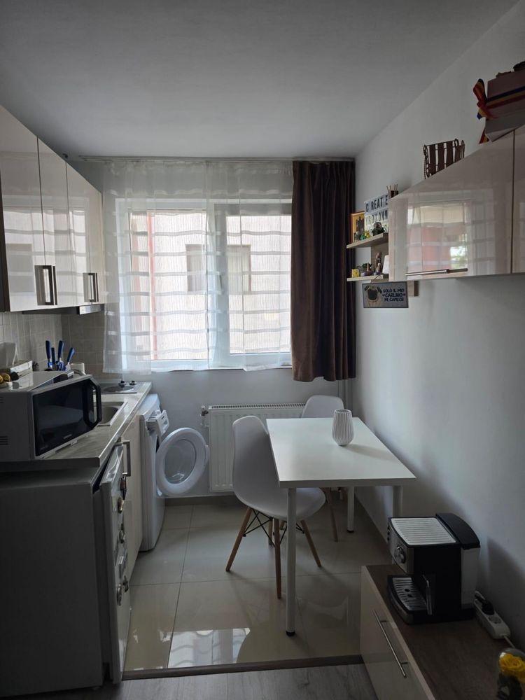 Proprietar vând garsonieră – Sector 4, București – 32.500 €
