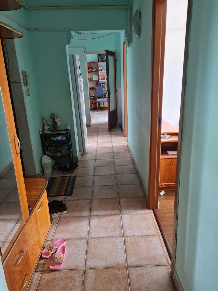 Apartament 4 camere - imagine 1