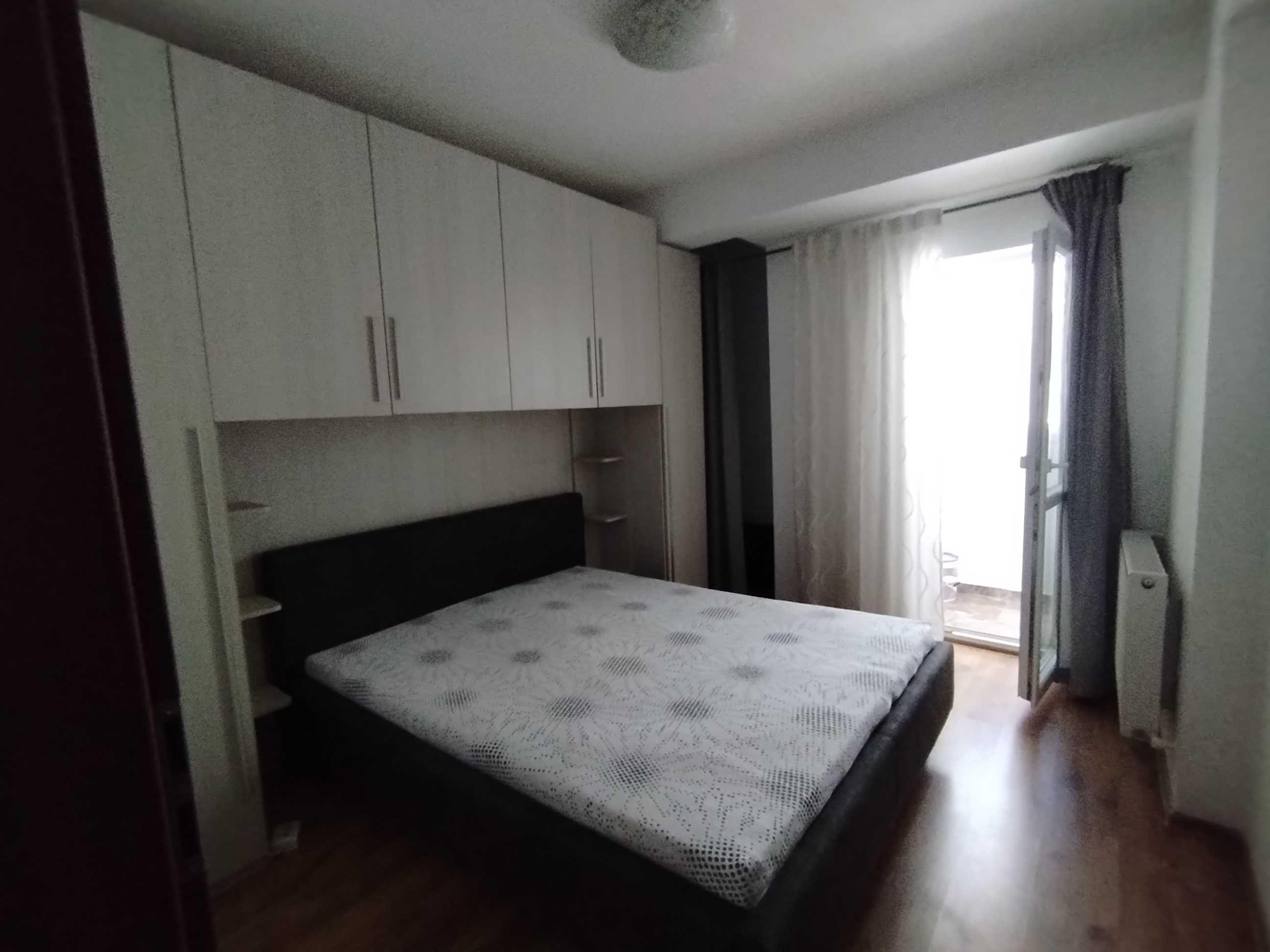 Închiriez apartament 2 camere metrou Apărătorii patriei