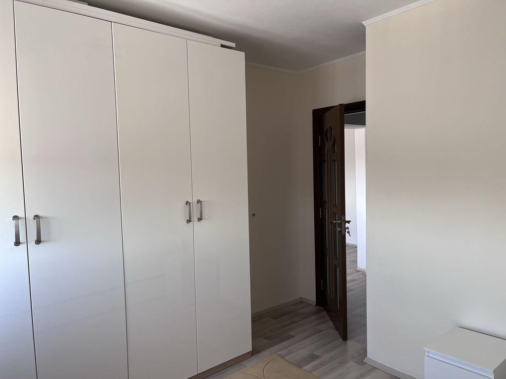Inchiriez apartament 3 camere