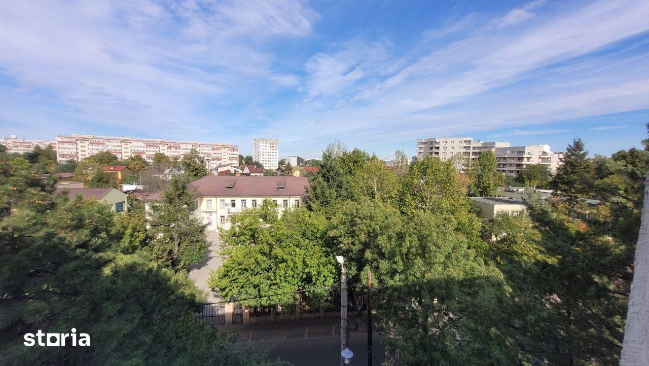 Brancoveanu, zona linistita, decomandat, 10 minute metrou, parcare