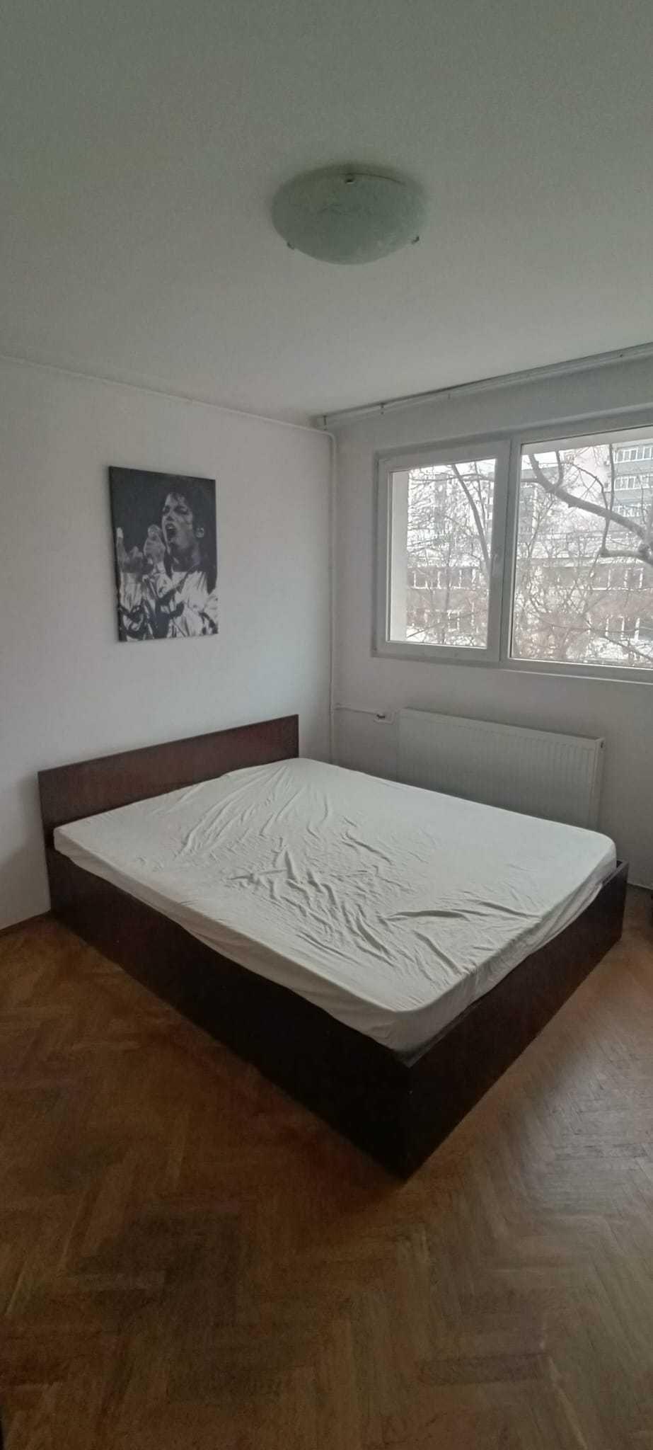 Caut coleg într-un apartament cu 2 camere decomandat - Plaza mall - bulevardul Timișoara - imagine 1